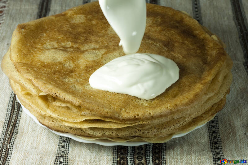 Pancakes  at  yogurt with ,  sour cream. №7764