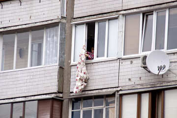 Femme  secousses  de  fenêtre №8752