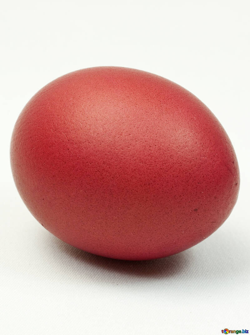 Яйце пофарбоване в червоний колір №8229