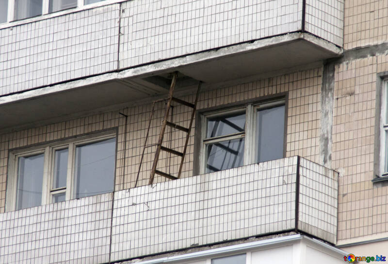 Feuer  Treppenhaus  an  Balkon №8686