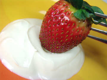 Strawberries  with  cream №9113