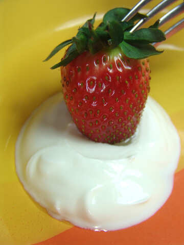 Strawberries,  sour cream. №9110