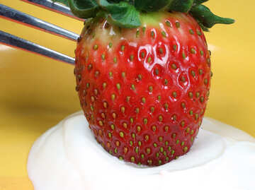 Strawberries   sour cream №9111