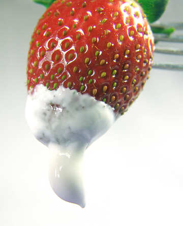Strawberries  in  sour cream №9146