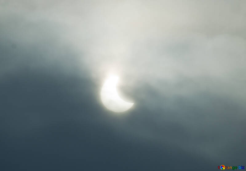 Сонячне затемнення №9035
