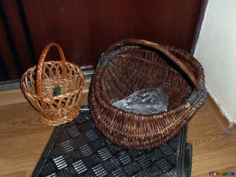 Baskets  large  and  Small №9580