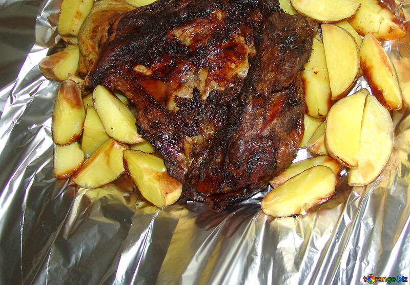 Meat  in  foil  and  potatoes №9171