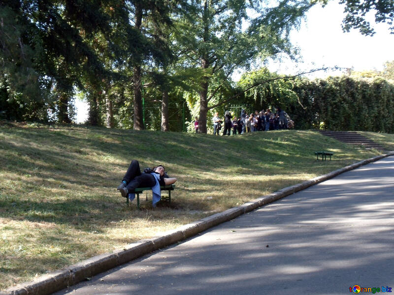 Girl  lying   on  bench №9997