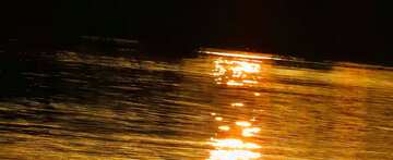 FX №12937 Обложка. Отражение заката в воде .