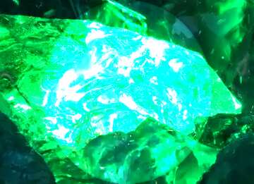 FX №176960 Emerald in  circle frame