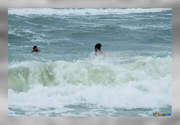 FX №179701 Big sea waves and people 