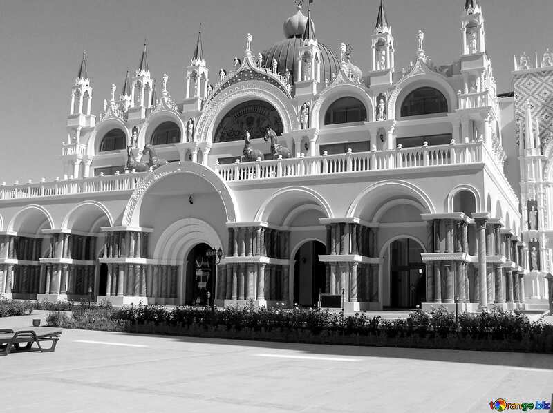 Palace with round arches black and  white №20844