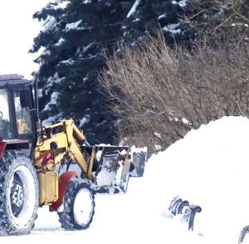 FX №20295 Image for profile picture Tractor moving snow.