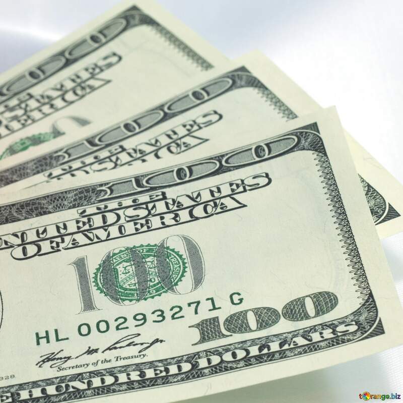 Close-Up of U.S. Hundred Dollar Bills Featuring Intricate Details and Vibrant Colors №7269