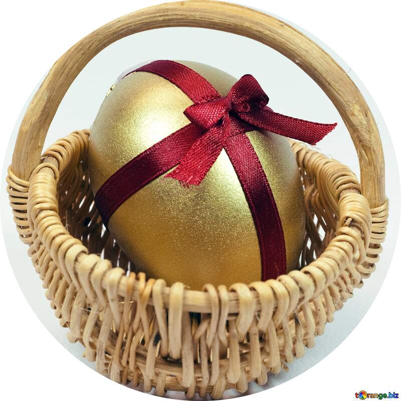 Gold Easter egg in basket №8212
