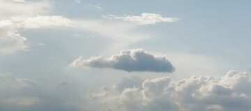 FX №48455 Обложка. Кучевые облака на голубом небе.