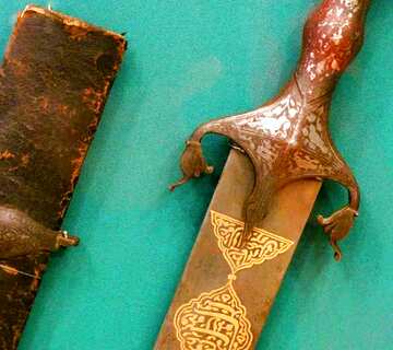 FX №54567 Обложка. Старинный арабский меч.