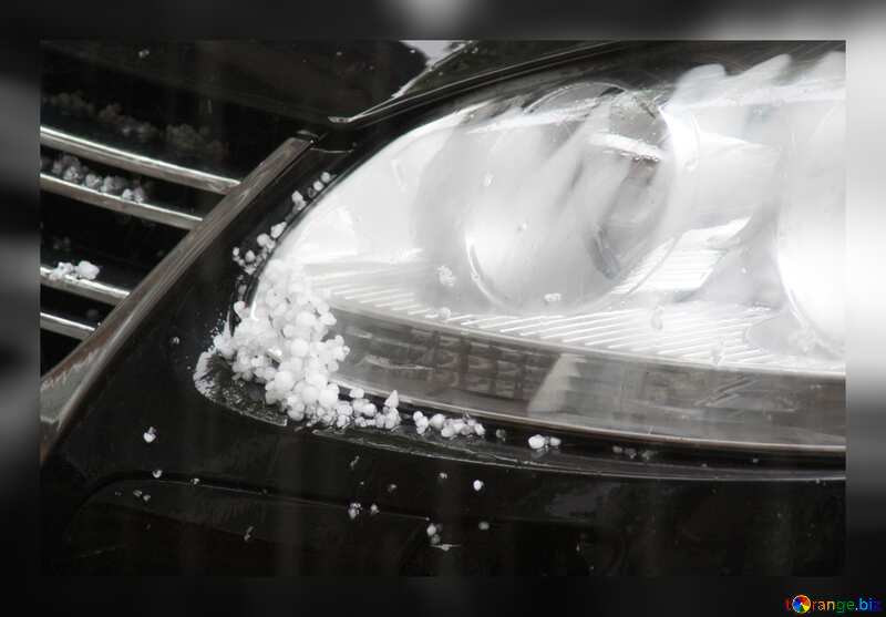 Car headlight in winter №5236