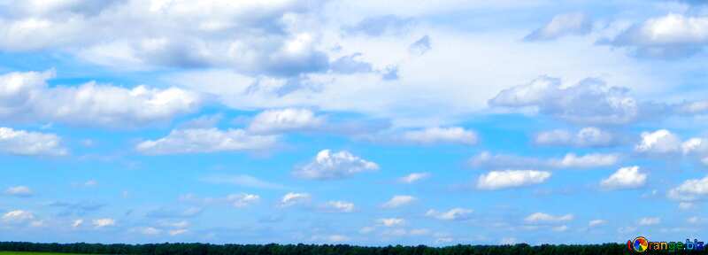 Abdeckung. Himmel über dem Feld. №24214