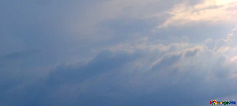 Abdeckung. Graue Wolken. №2001