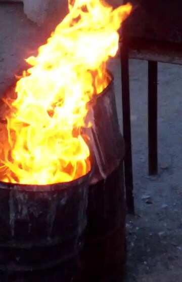 FX №64149 A fire in a barrel