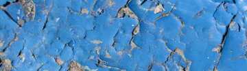 FX №9057 Couverture. De la peinture bleue fissurée et crevassée.