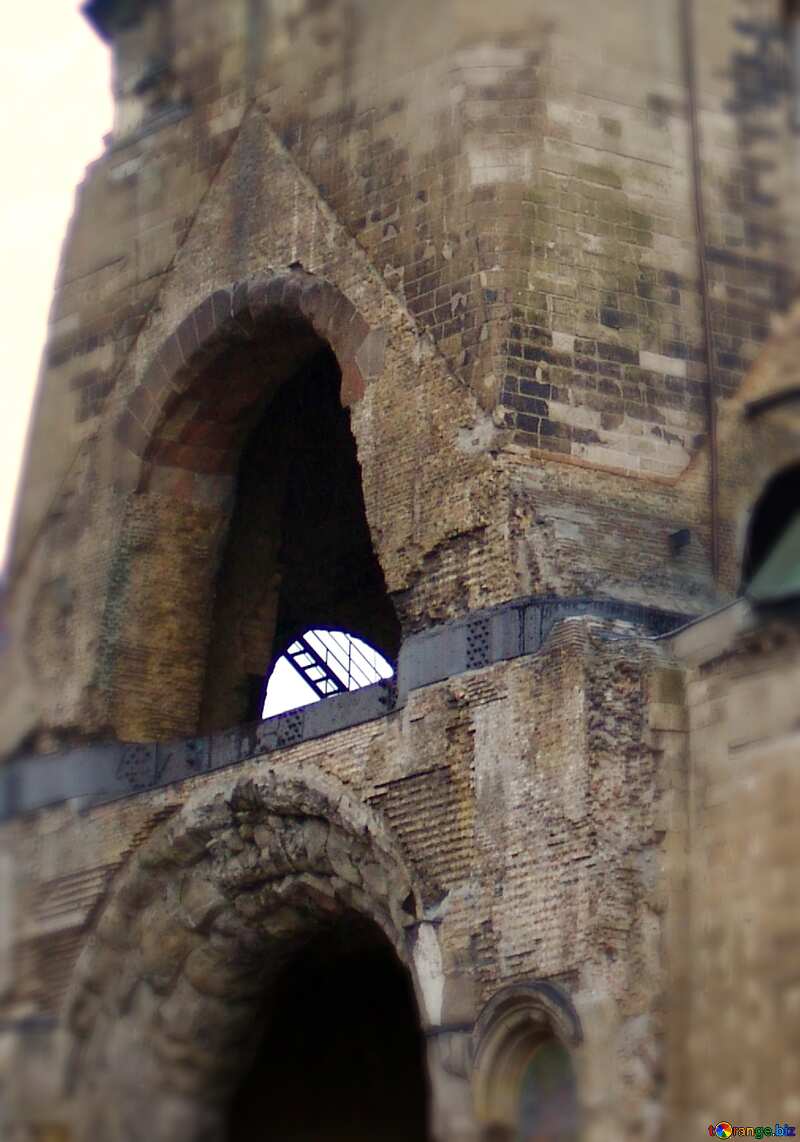 Ruined church in Berlin frame blur №12087